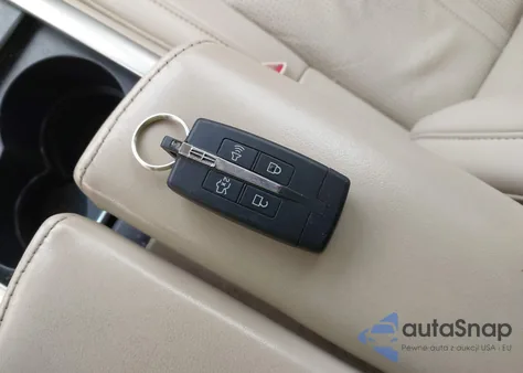 2010 Lincoln Mks from USA, damaged, VIN 1LNHL9DR0AG607074